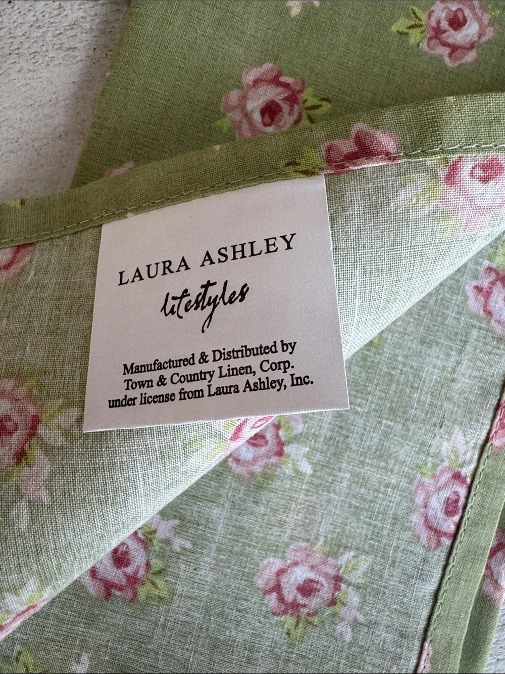 NWOT set of 4 Laura Ashley placemats & napkins
